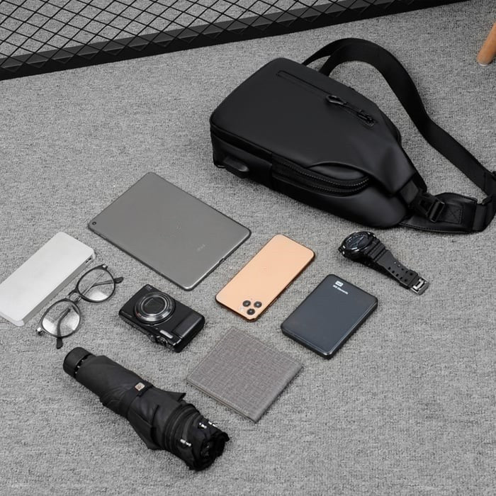 Vandeniui atsparus rankinukas per petį